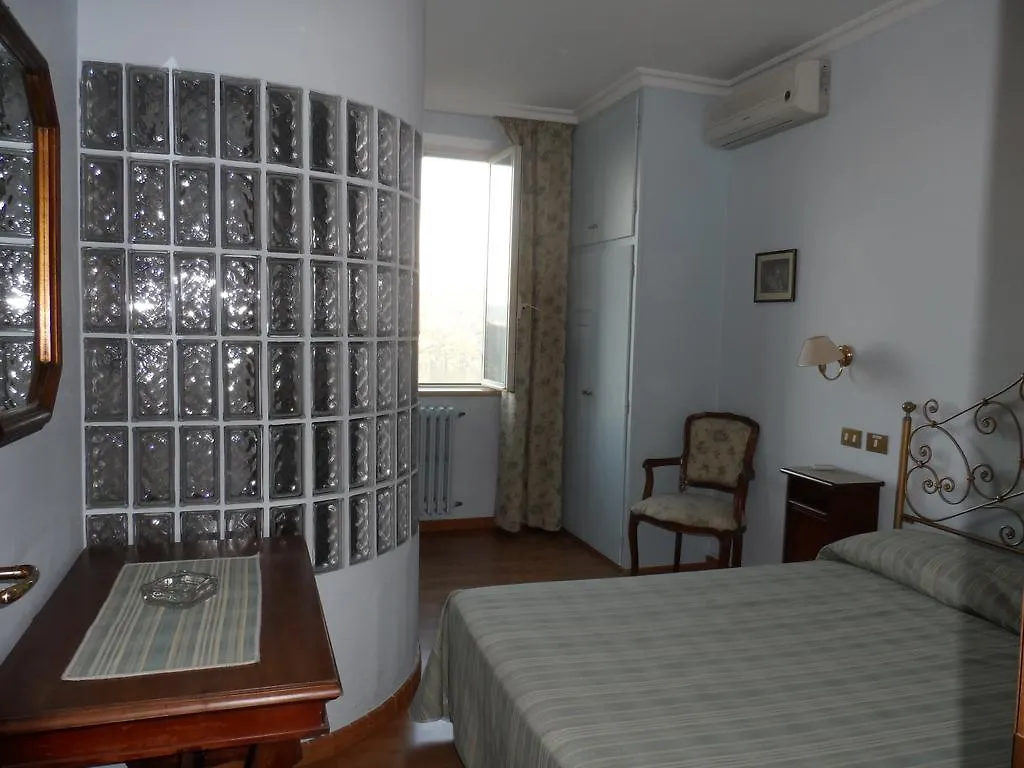Ξενοδοχείο Albergo Lucia Pagnanelli Castel Gandolfo