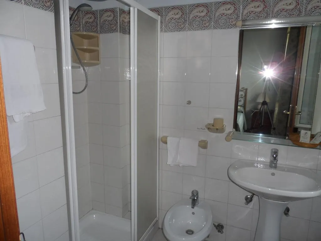 Albergo Lucia Pagnanelli Castel Gandolfo 2*,