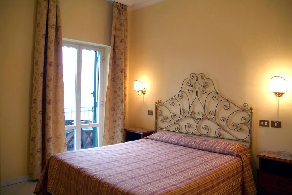 Albergo Lucia Pagnanelli Castel Gandolfo Hotel